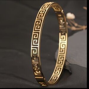 18k Plated Bangle Bracelet